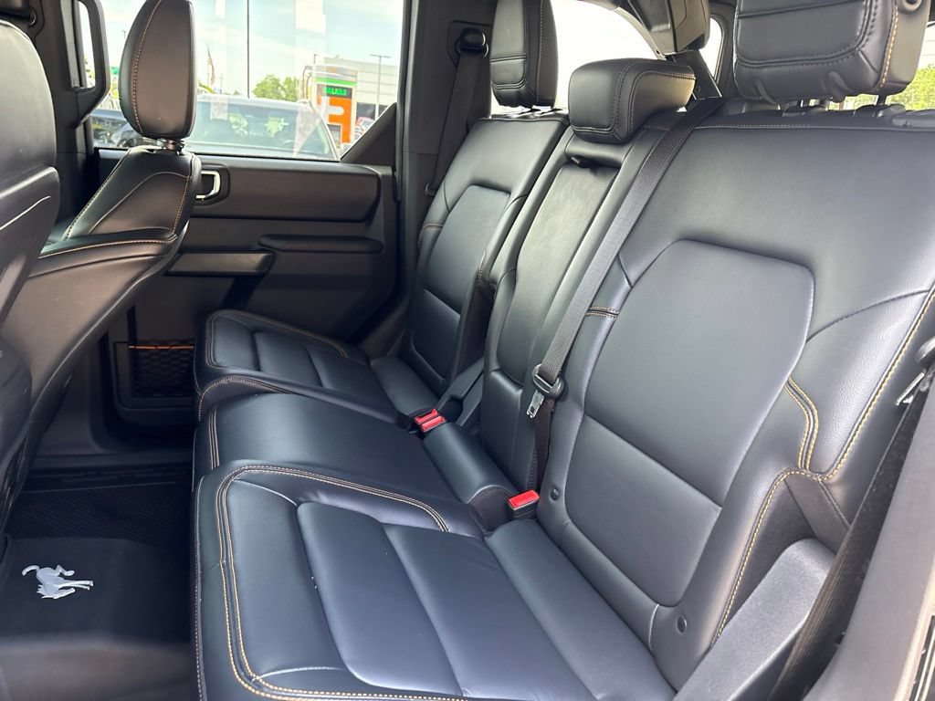 Used 2024 Ford Bronco Badlands AWD/4WD image 16