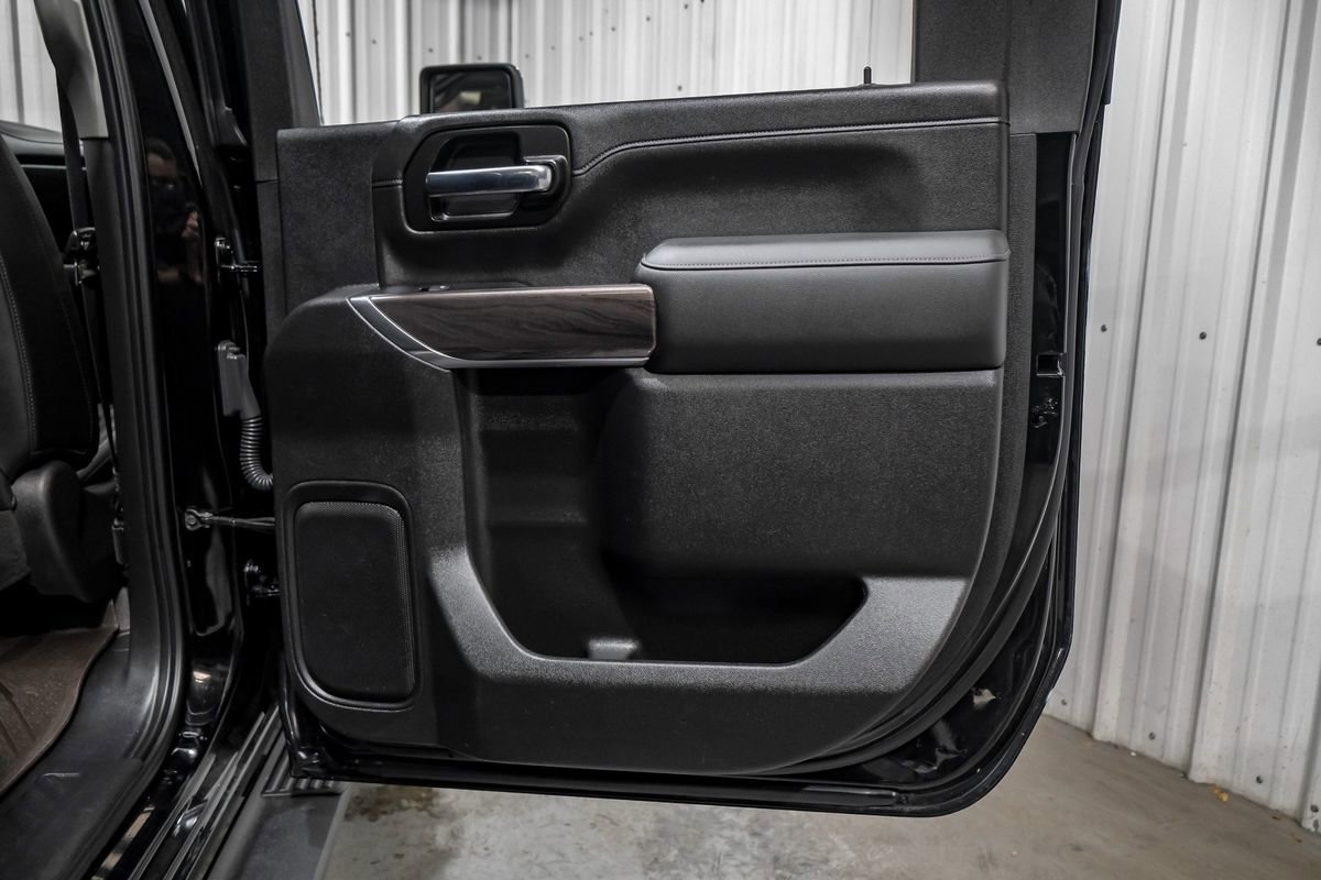 Used 2020 Chevrolet Silverado 2500 LTZ w/ LTZ Plus Package image 47