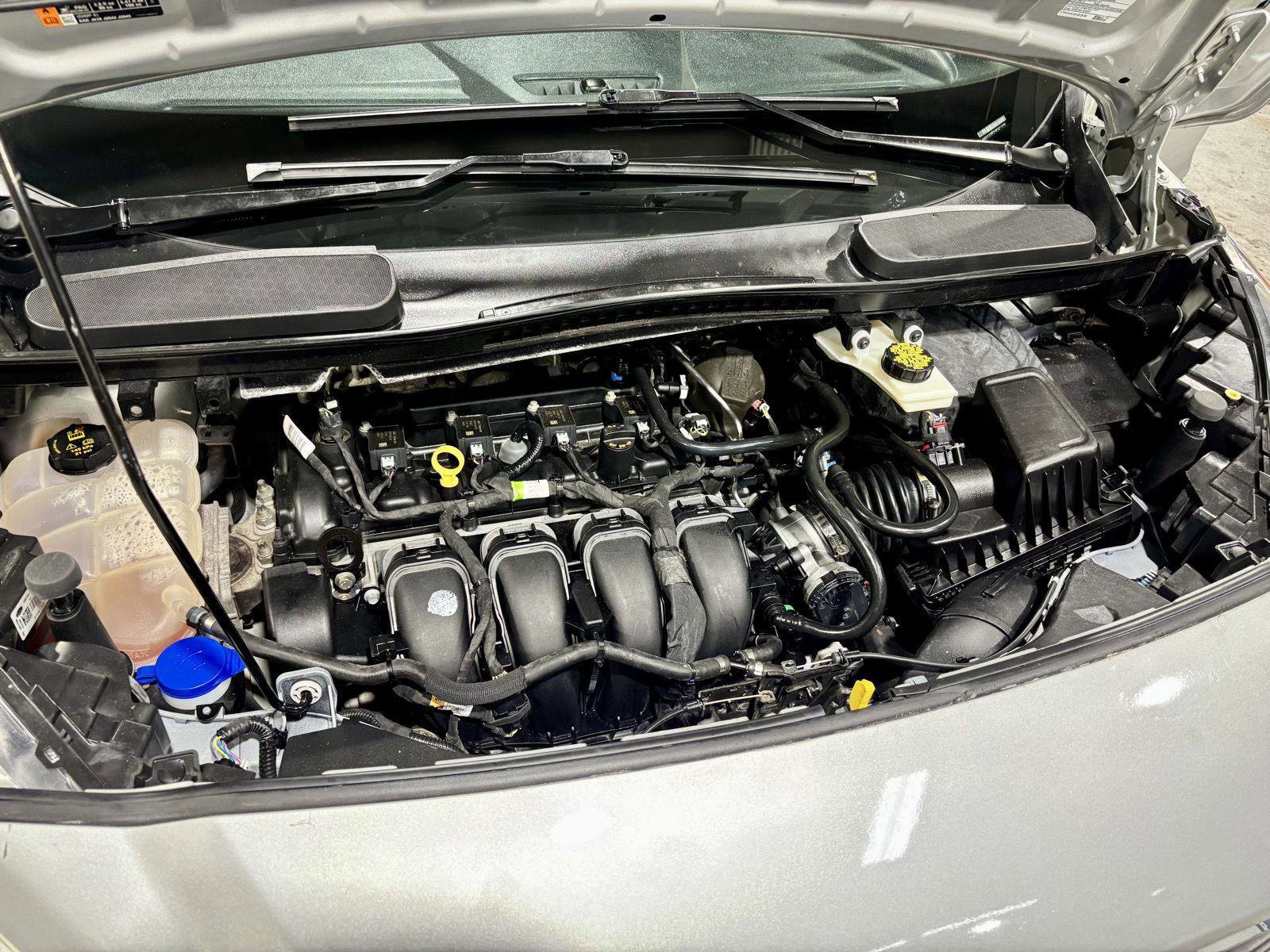 Used 2019 Ford Transit Connect XLT w/ Driver-Assist Package image 15