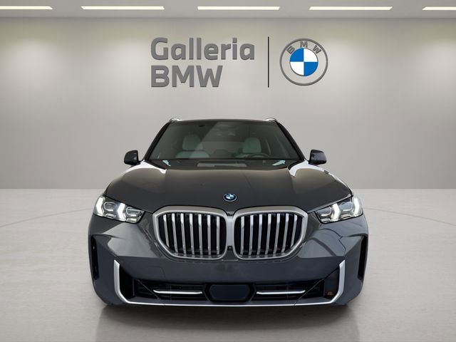 Used 2024 BMW X5 xDrive50e w/ Premium Package image 3