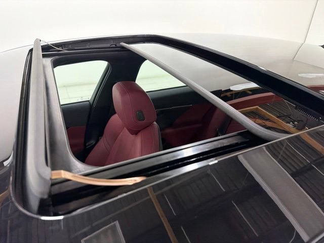 Certified 2024 BMW 530i xDrive w/ M Sport Package AWD/4WD image 27