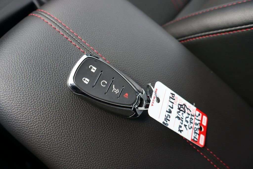 Used 2023 Chevrolet Equinox RS w/ LPO, Floor Liner Package image 17