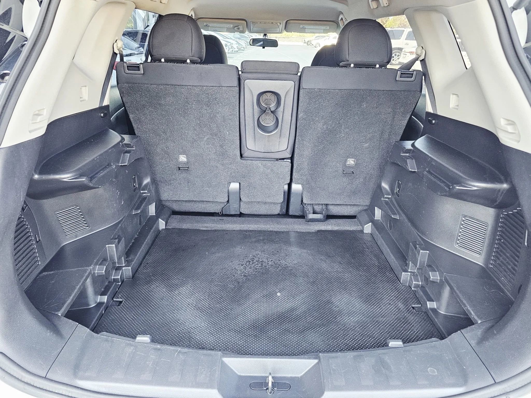 Used 2017 Nissan Rogue S image 17