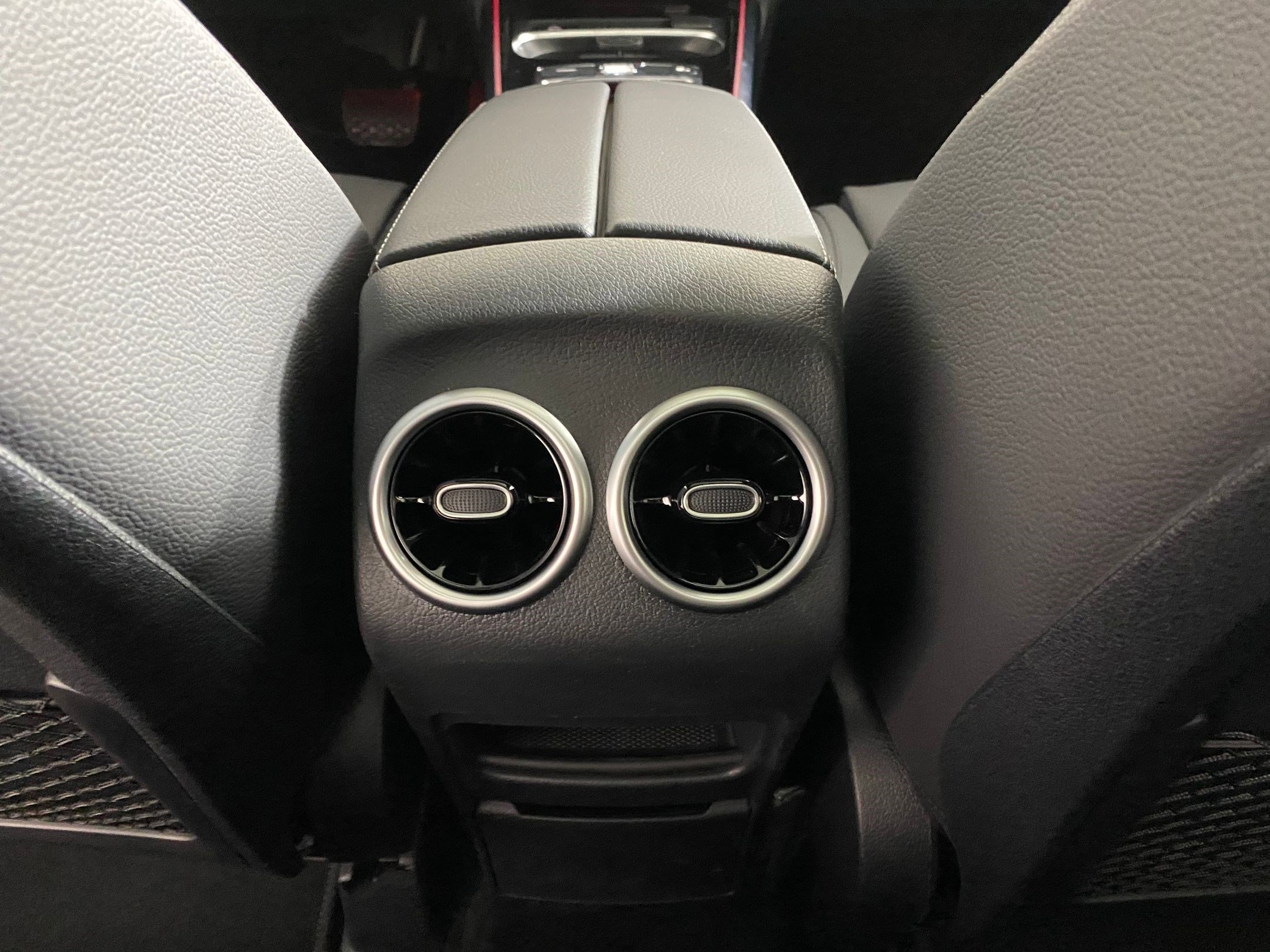 Used 2026 Mercedes-Benz GLB 250 4MATIC image 29