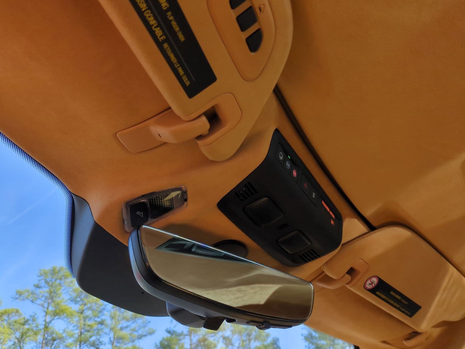 Used 2021 Chevrolet Corvette Stingray Premium Conv w/ Z51 Performance Package image 27