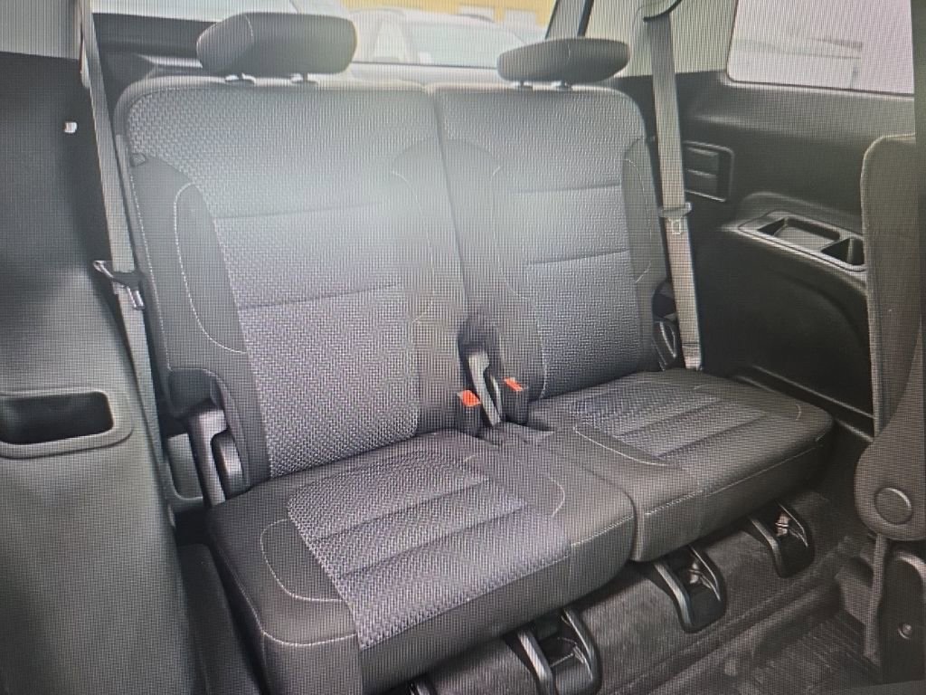 Used 2023 GMC Acadia SLE w/ Driver Convenience Package image 13