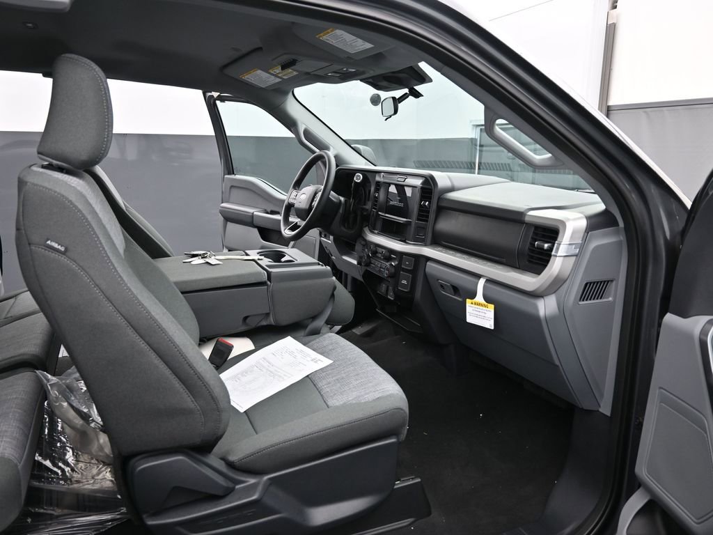New 2025 Ford F250 XLT image 16