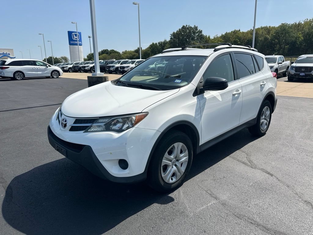 Used 2015 Toyota RAV4 LE AWD/4WD image 13