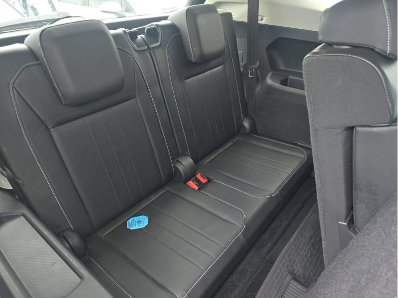 Used 2022 Volkswagen Tiguan SE FWD image 29