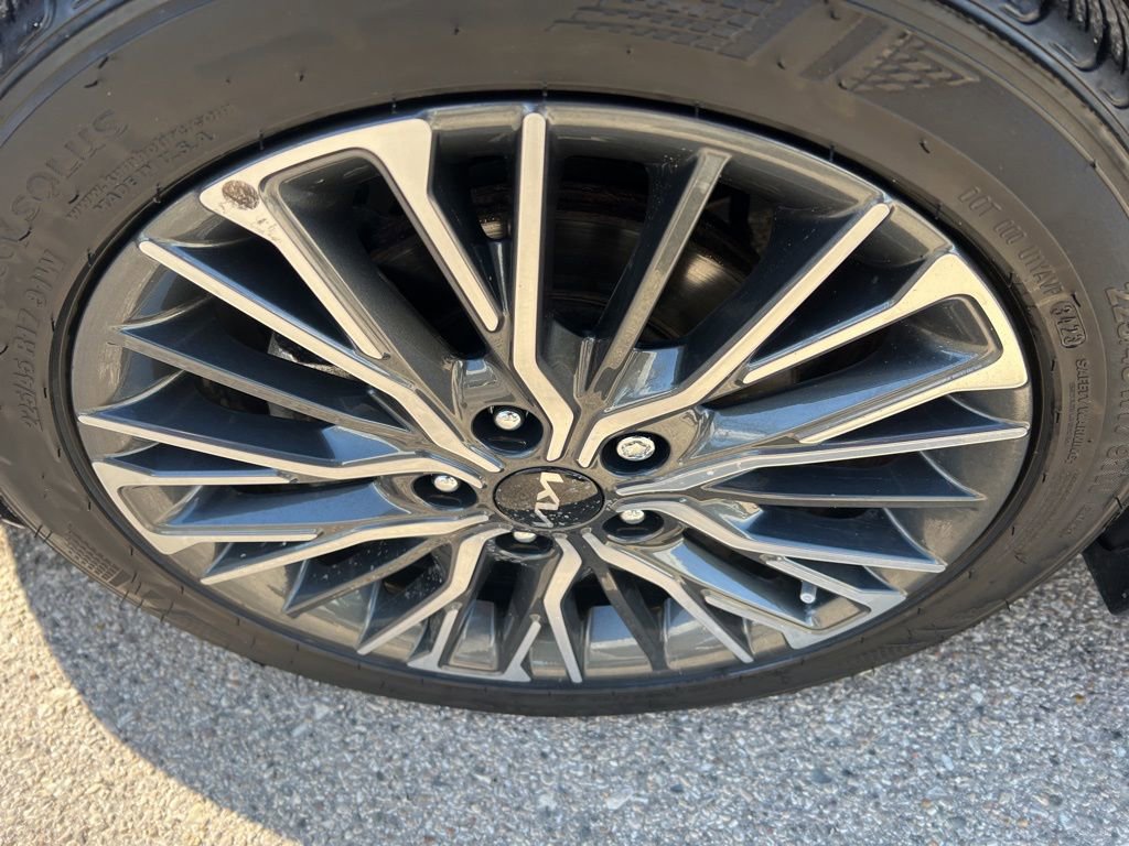 Certified 2024 Kia Forte GT-Line image 43