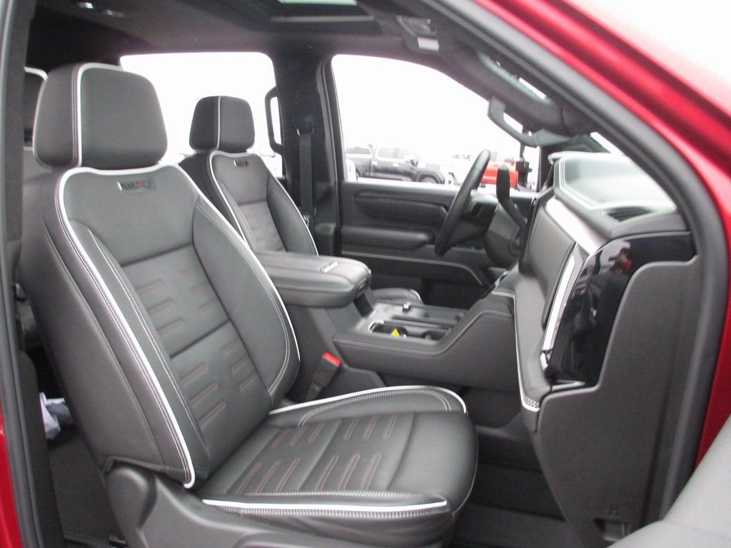 Used 2025 GMC Sierra 2500 AT4X image 24