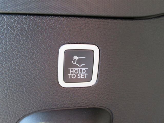 New 2026 Jeep Grand Wagoneer Summit w/ Rear Seat Video Group I image 31