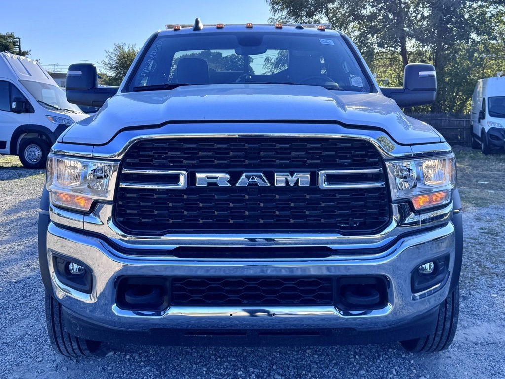 New 2024 RAM 4500 SLT w/ Quick Order Package 2YG SLT image 3