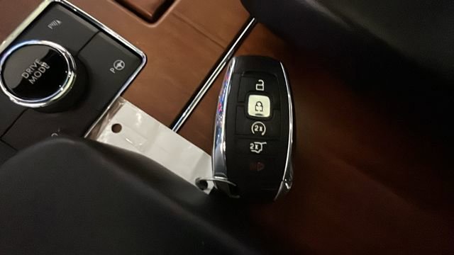 Used 2019 Lincoln Navigator L Reserve AWD/4WD image 21