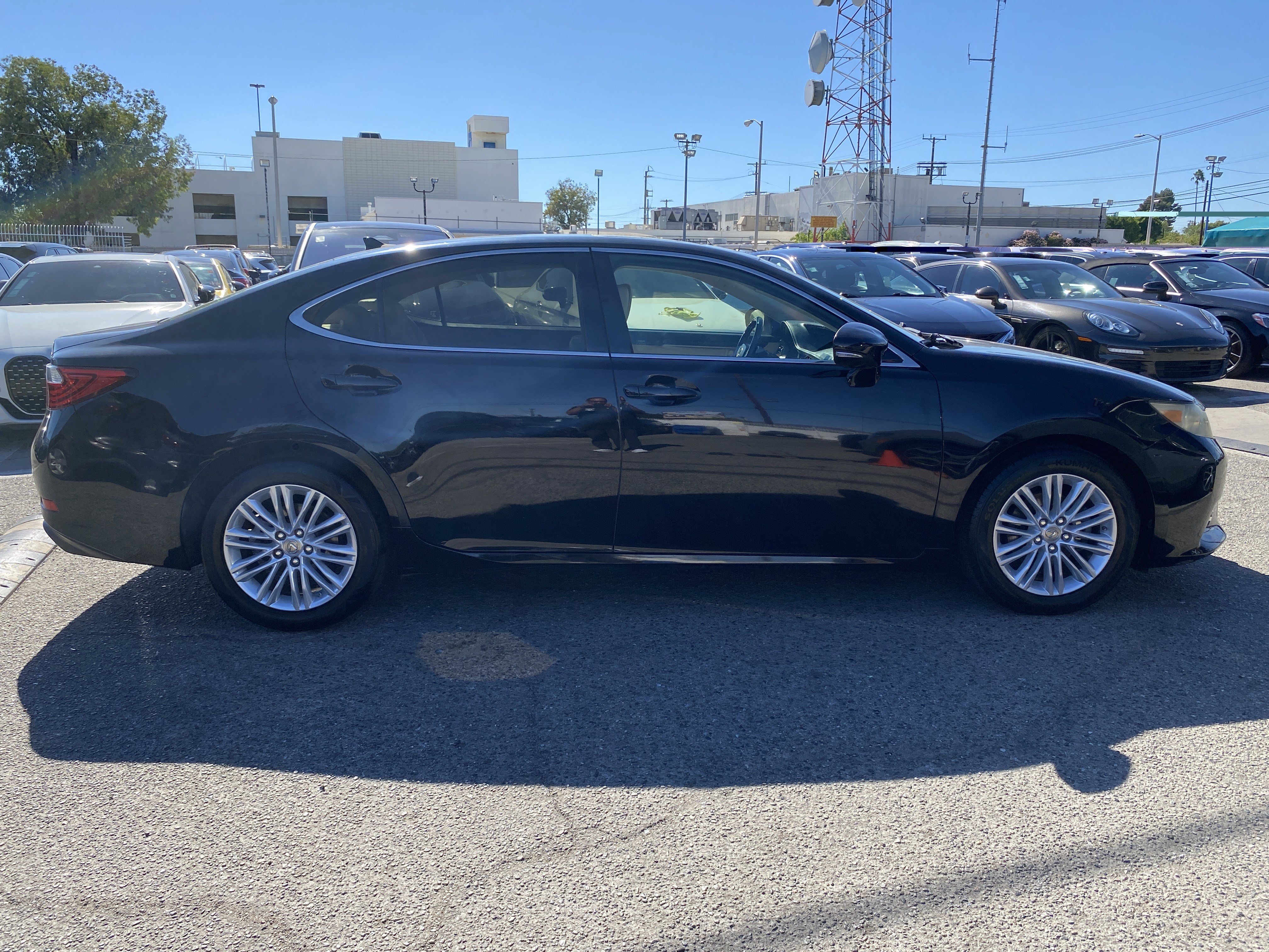 Used 2013 Lexus ES 350 w/ Premium Pkg FWD image 9
