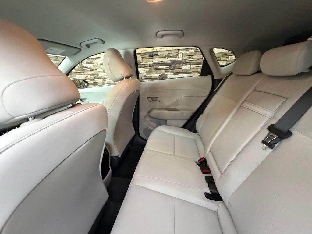 Used 2024 Hyundai Kona SEL AWD/4WD image 46