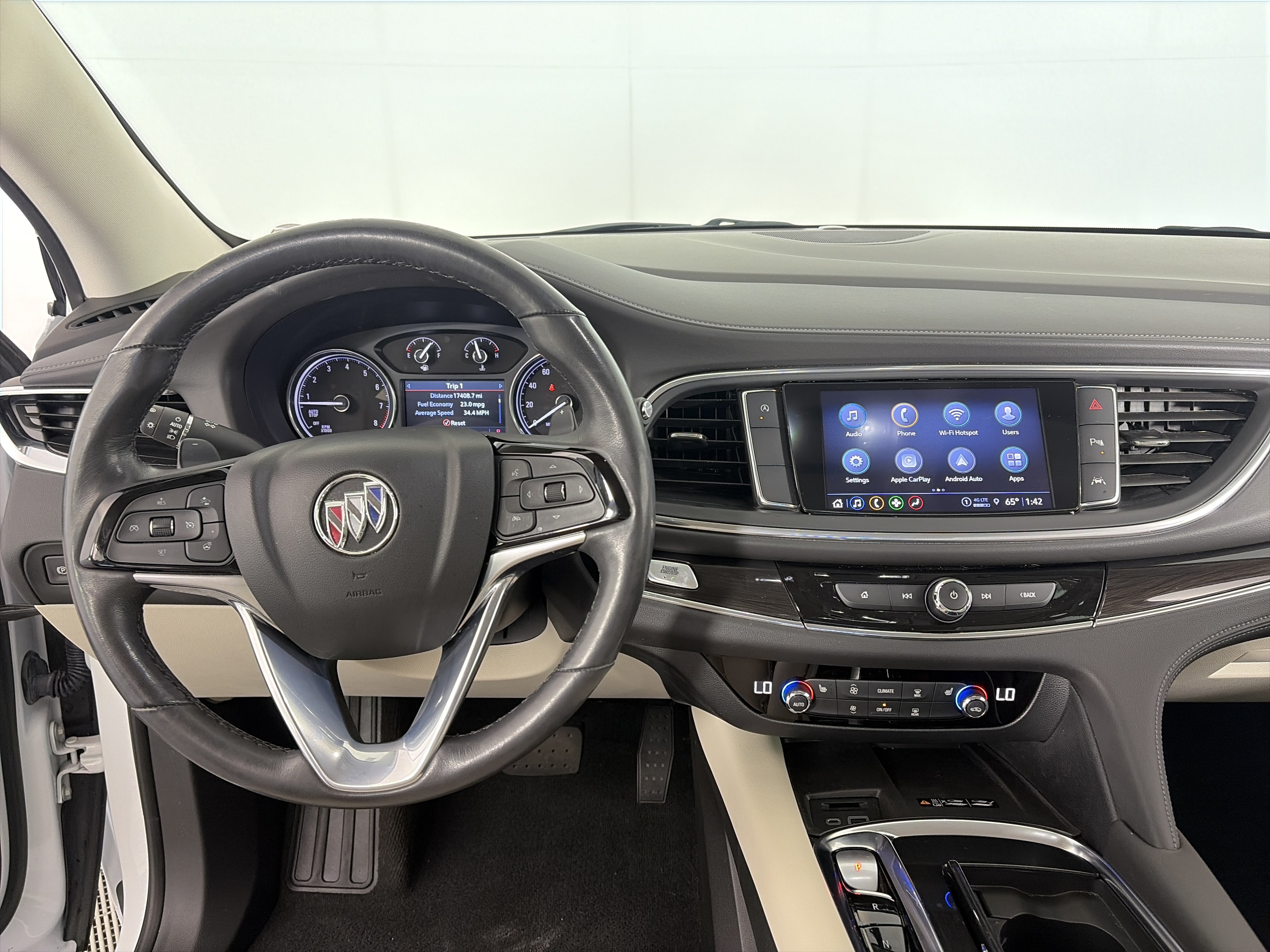 Used 2024 Buick Enclave Essence FWD image 8