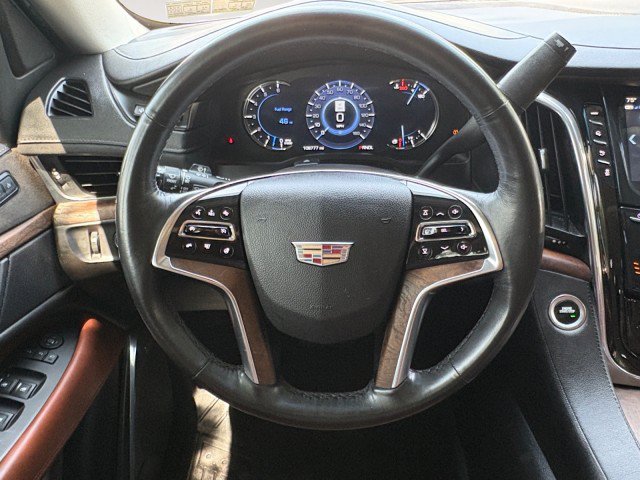 Used 2018 Cadillac Escalade Premium Luxury AWD/4WD image 7