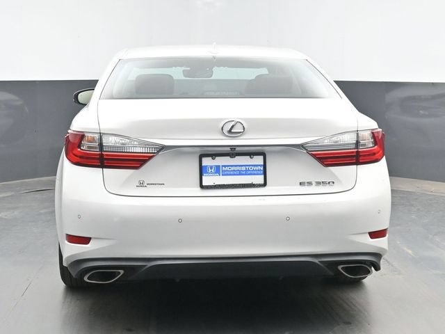 Used 2016 Lexus ES 350 w/ Premium Package w/Wood Trim FWD image 9