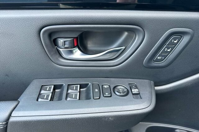 Certified 2023 Honda Pilot Touring image 11