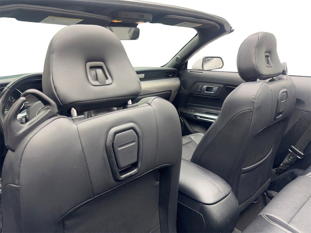 Used 2022 Ford Mustang Premium image 40