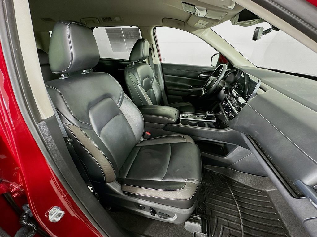 Used 2023 Nissan Pathfinder SL AWD/4WD image 37