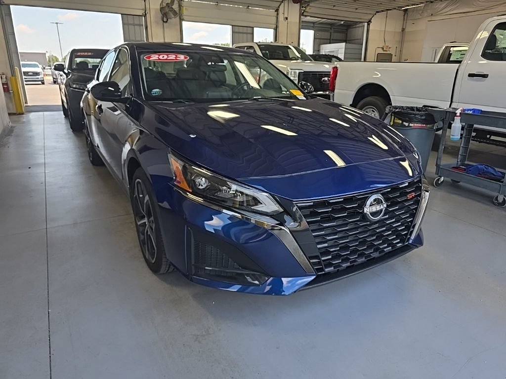 Used 2023 Nissan Altima 2.5 SR AWD/4WD image 1