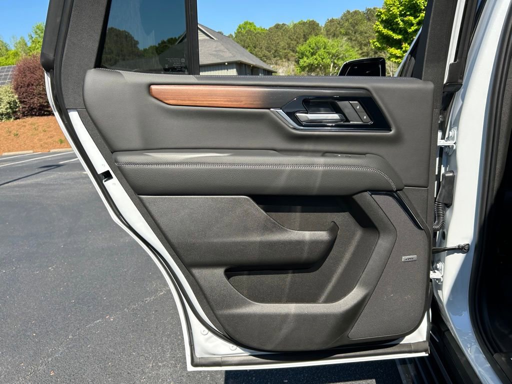 New 2026 GMC Yukon Denali w/ Sun & Power Step Package AWD/4WD image 59