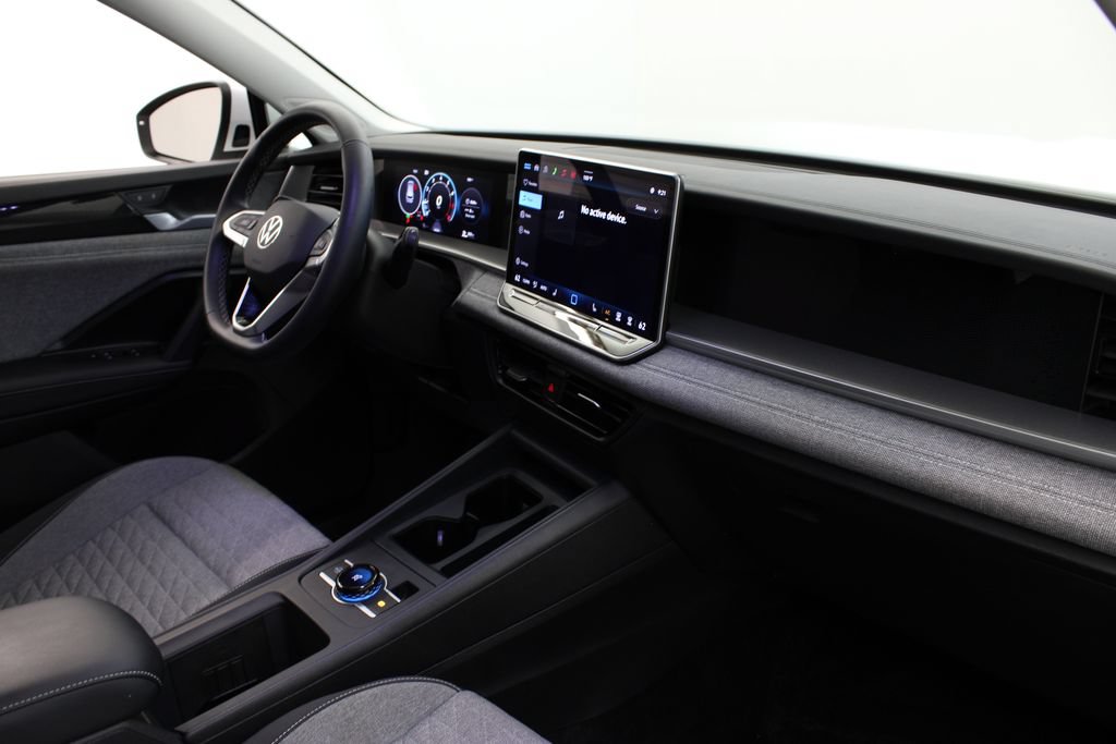 Certified 2026 Volkswagen Tiguan S FWD image 23
