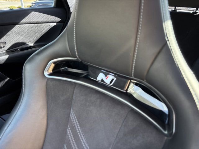 Used 2022 Hyundai Elantra N w/ Preferred Accessory Package FWD image 20