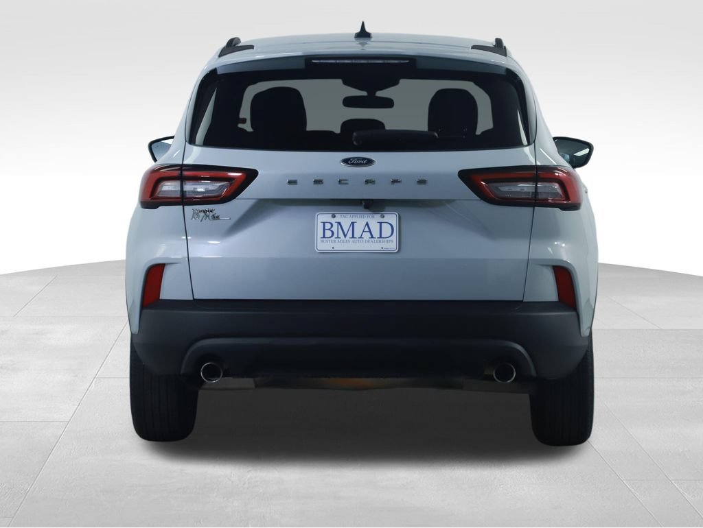 Certified 2025 Ford Escape ST-Line FWD image 12