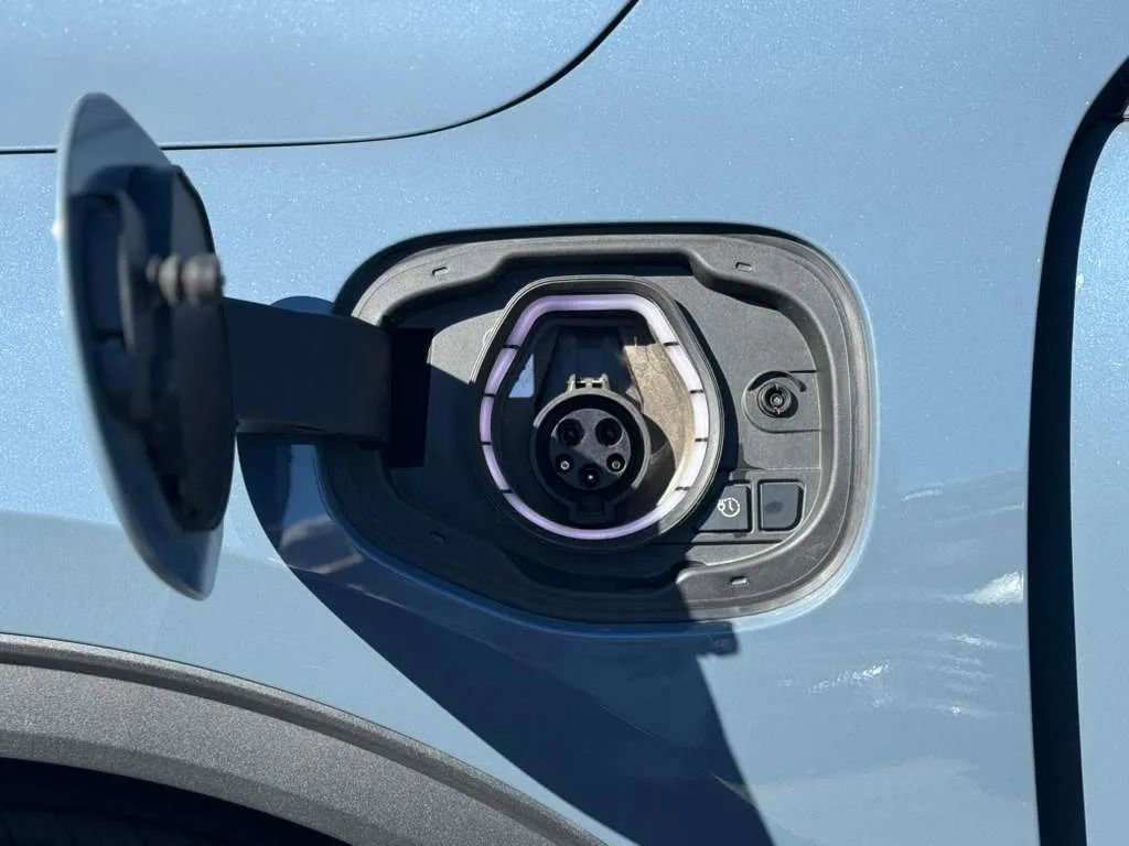 Used 2023 Ford Escape SE w/ PHEV Premium Package image 22