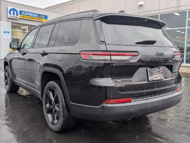 Used 2023 Jeep Grand Cherokee L Limited w/ Luxury Tech Group II image 8