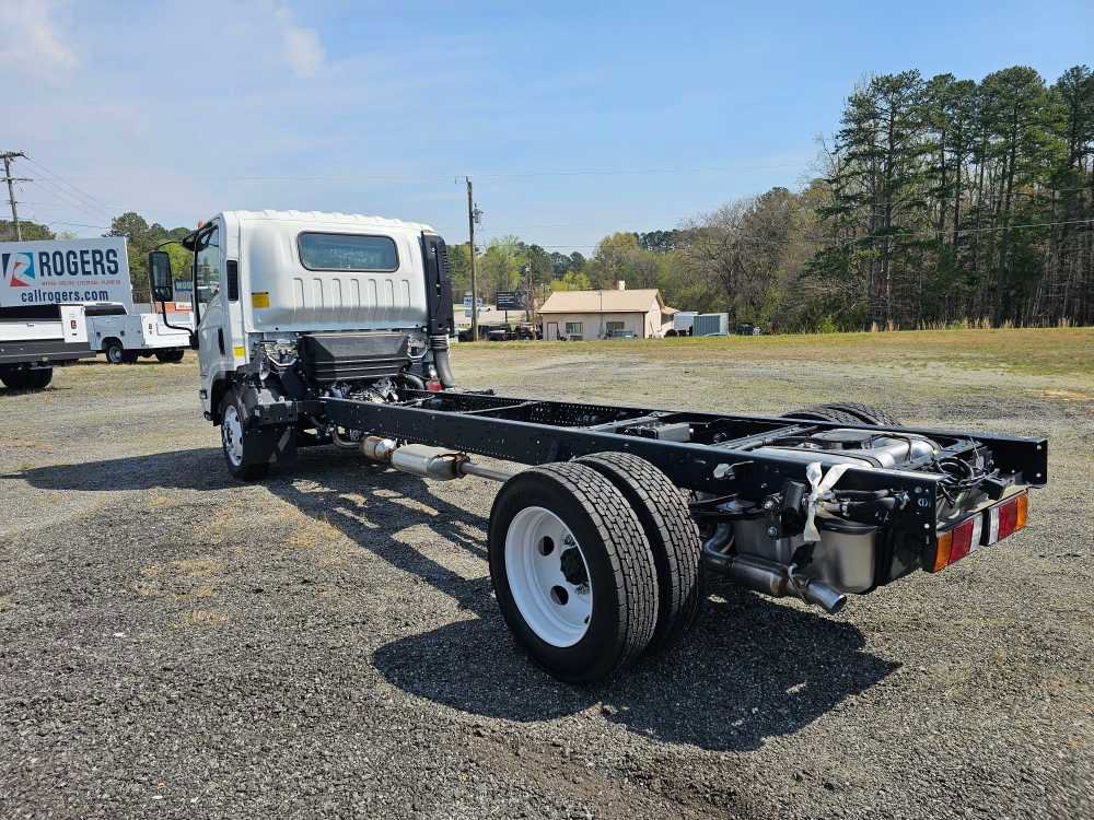 New 2025 Chevrolet Low Cab Forward RWD image 5