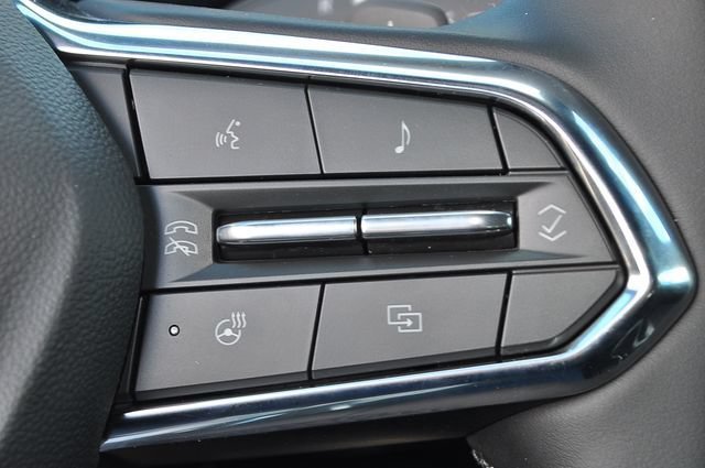 New 2026 Chevrolet Equinox LT w/ Safety and Technology Package FWD image 17