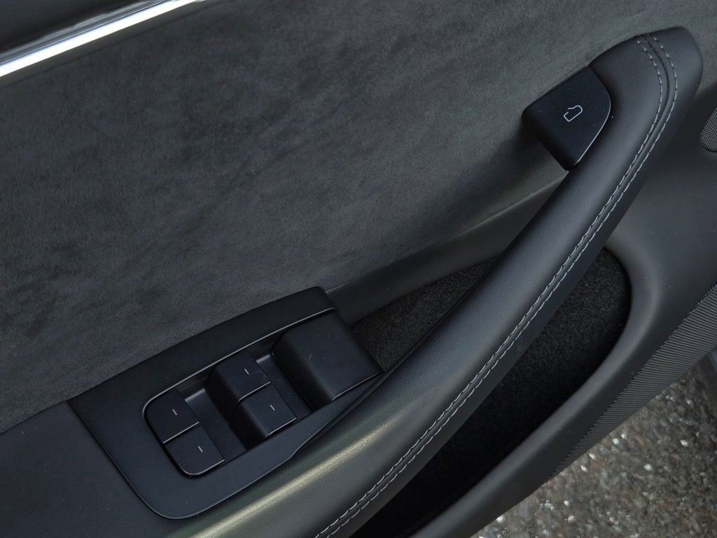 Used 2024 Tesla Model 3 Performance image 13