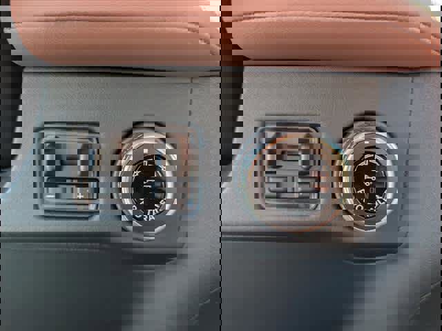 New 2025 Lincoln Navigator Reserve image 14