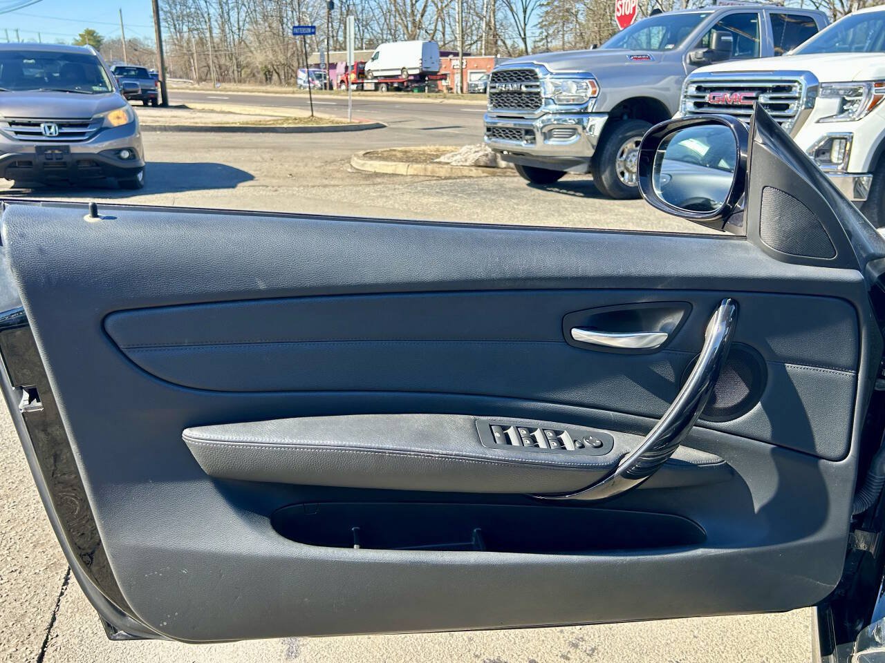 Used 2011 BMW 128i Convertible RWD image 10
