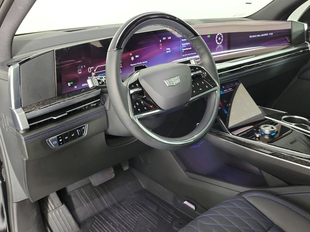 Used 2026 Cadillac Escalade IQ Sport 1 w/ LPO, Floor Liner Package AWD/4WD image 20