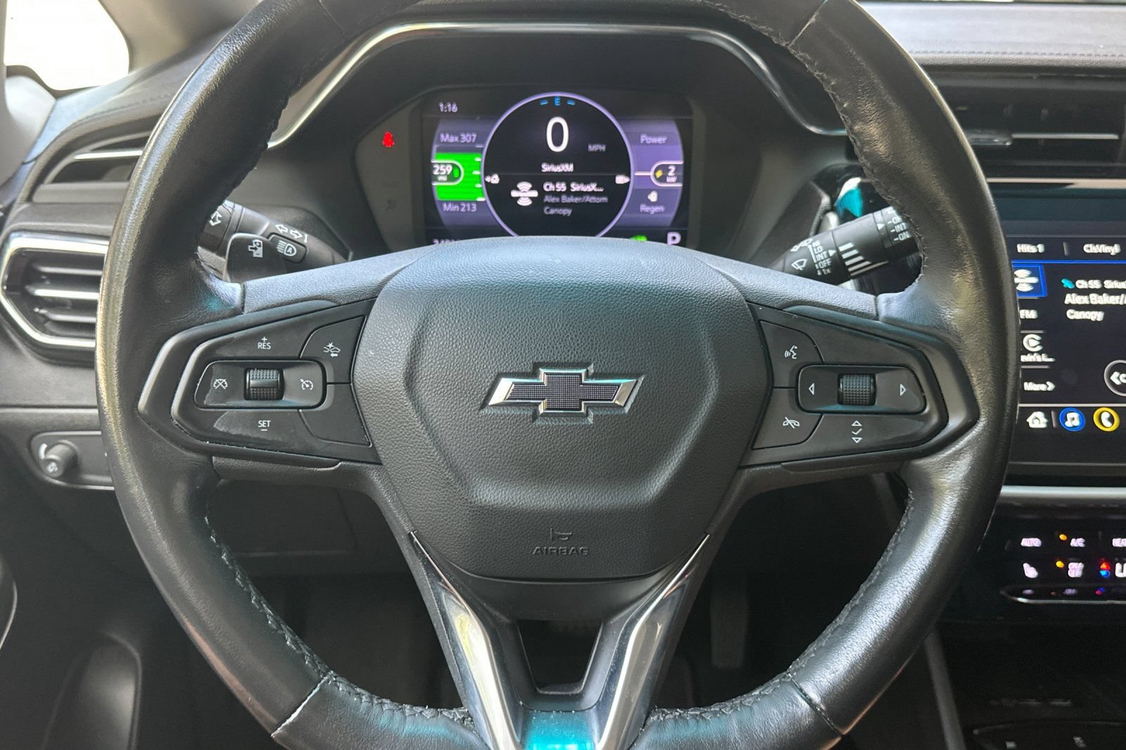 Used 2023 Chevrolet Bolt LT w/ Infotainment Package FWD image 34