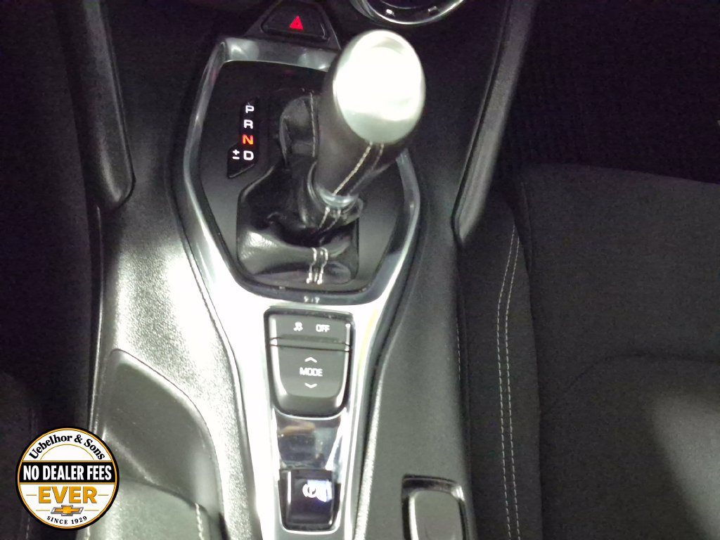 Used 2020 Chevrolet Camaro LT RWD image 18