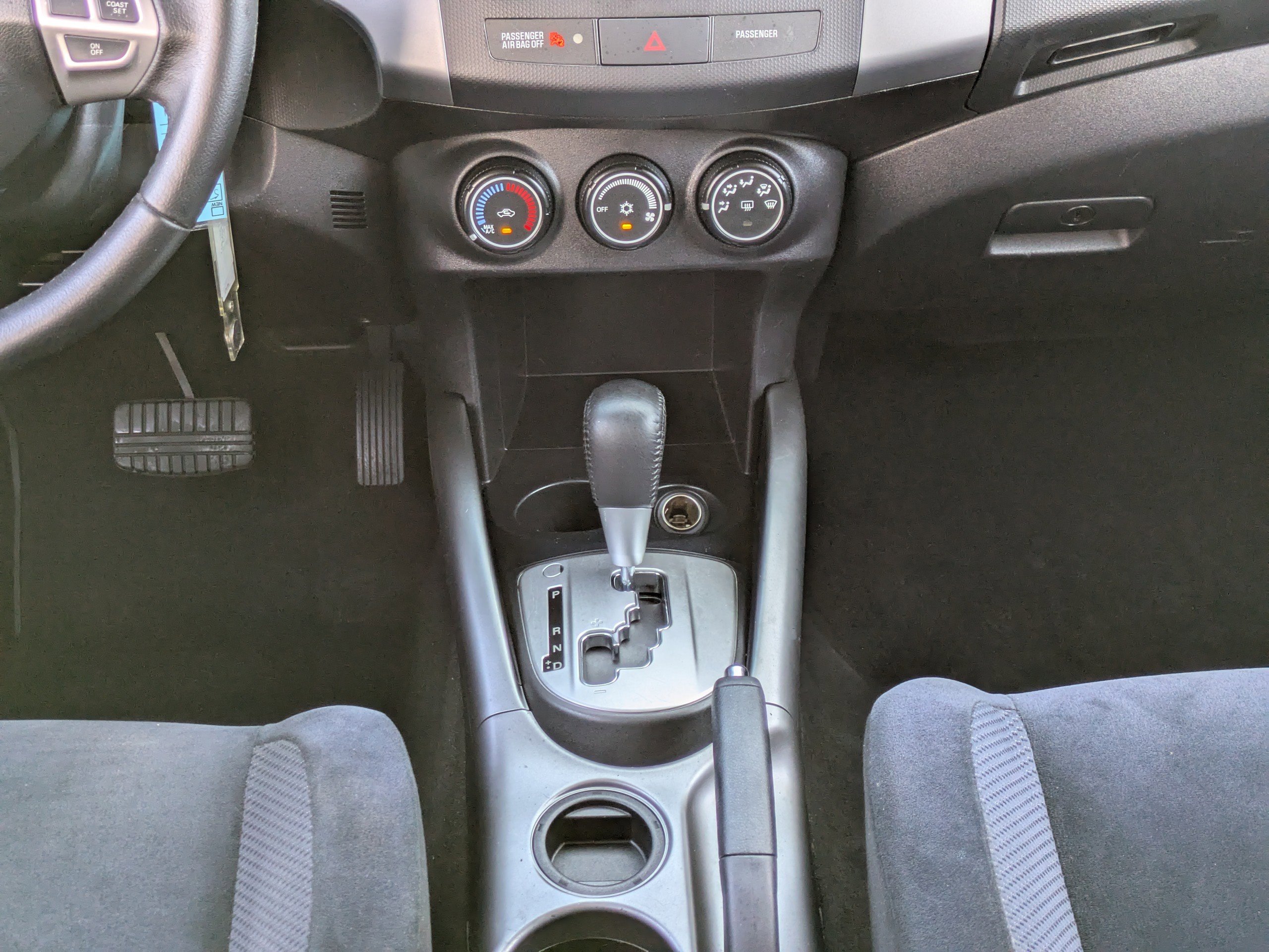 Used 2012 Mitsubishi Outlander ES image 19