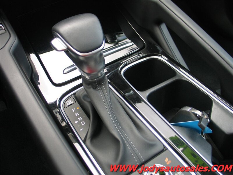 Used 2025 Kia Telluride S AWD/4WD image 27