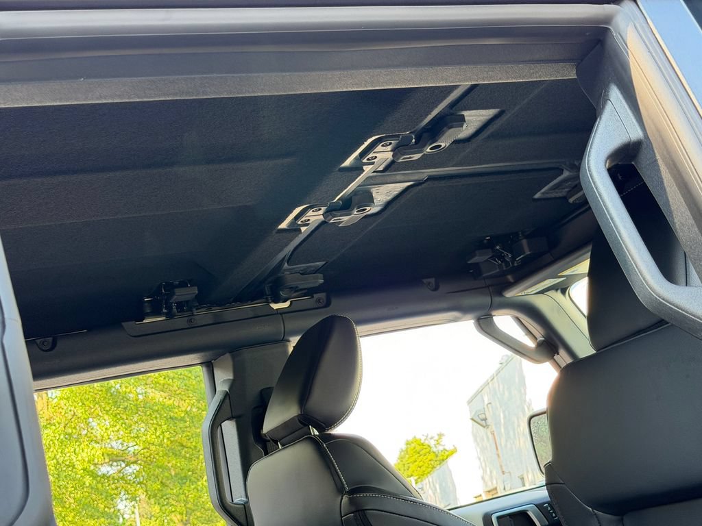 New 2026 Ford Bronco Outer Banks w/ Sasquatch Package AWD/4WD image 9