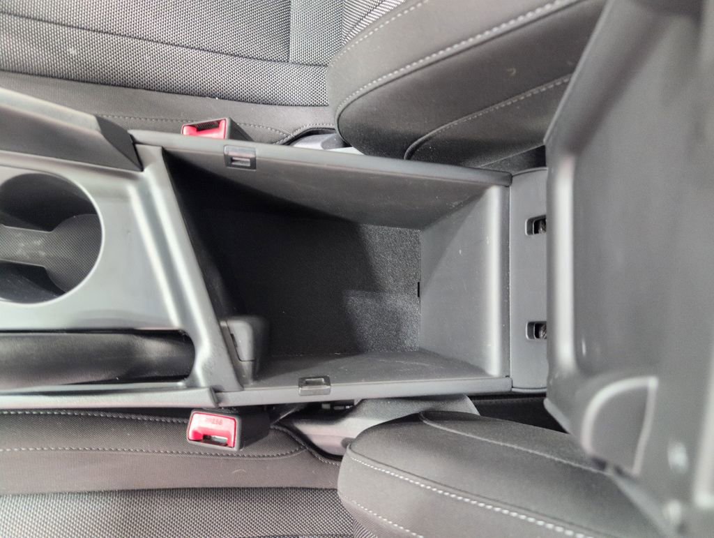 Used 2023 Hyundai Elantra SE w/ Cargo Package image 26