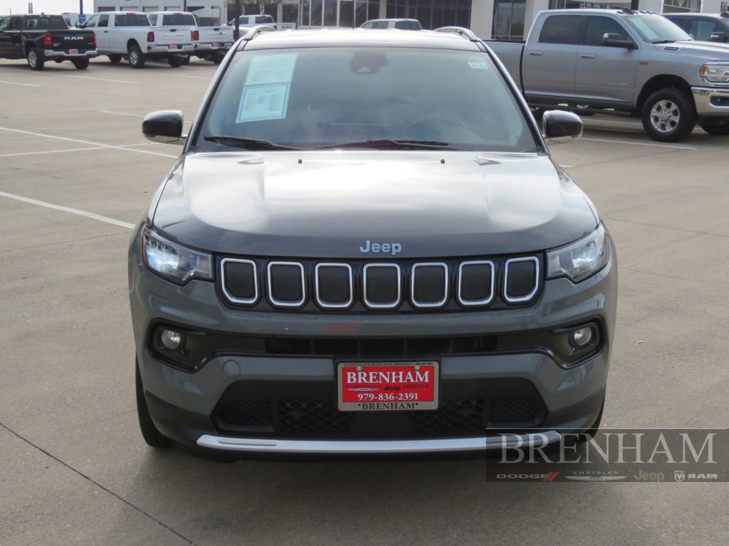 Used 2022 Jeep Compass Limited image 9