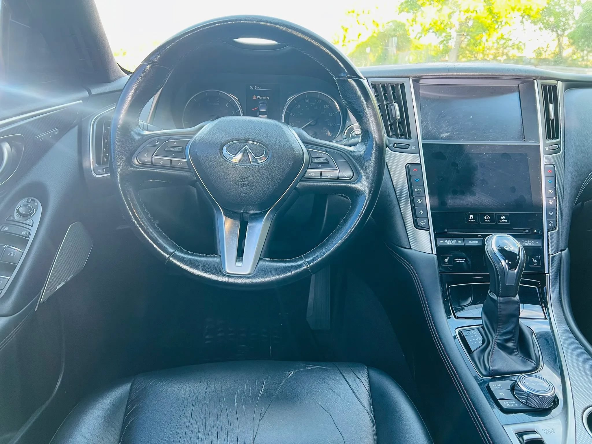 Used 2018 INFINITI Q50 Luxe w/ Essential Package (3.0T Luxe) AWD/4WD image 13