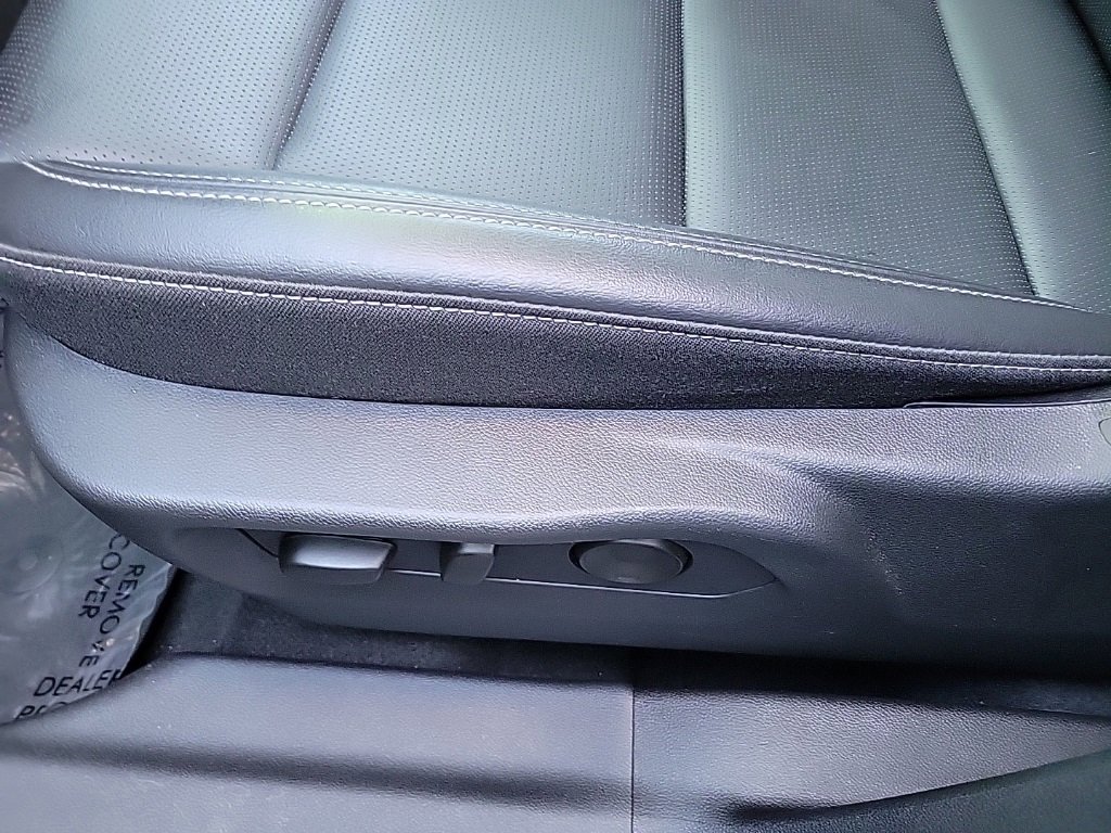 Used 2025 Buick Envision Preferred image 8