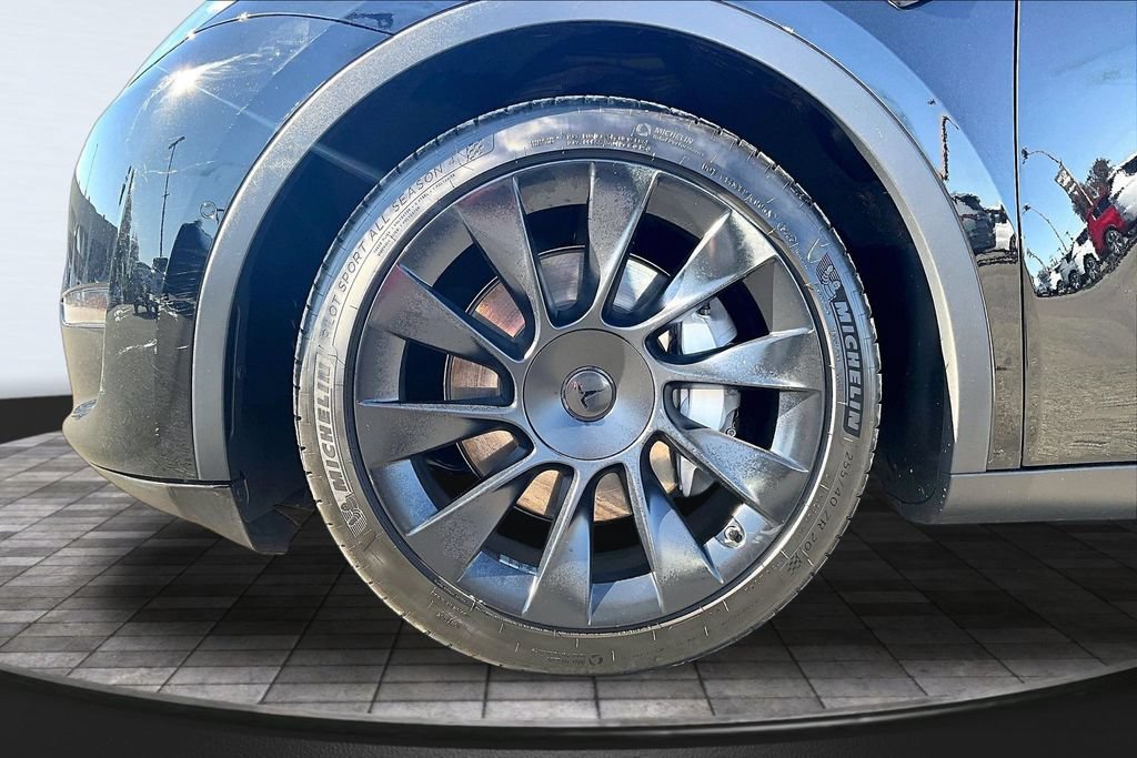 Used 2021 Tesla Model Y Long Range AWD/4WD image 9