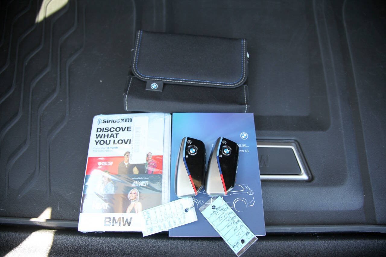 Used 2024 BMW X5 sDrive40i w/ M Sport Package RWD image 65